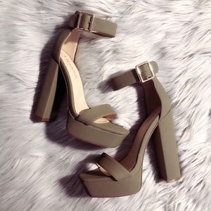 Simple Military Green Heels